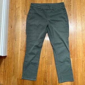 Women’s Green Uniqlo Pants